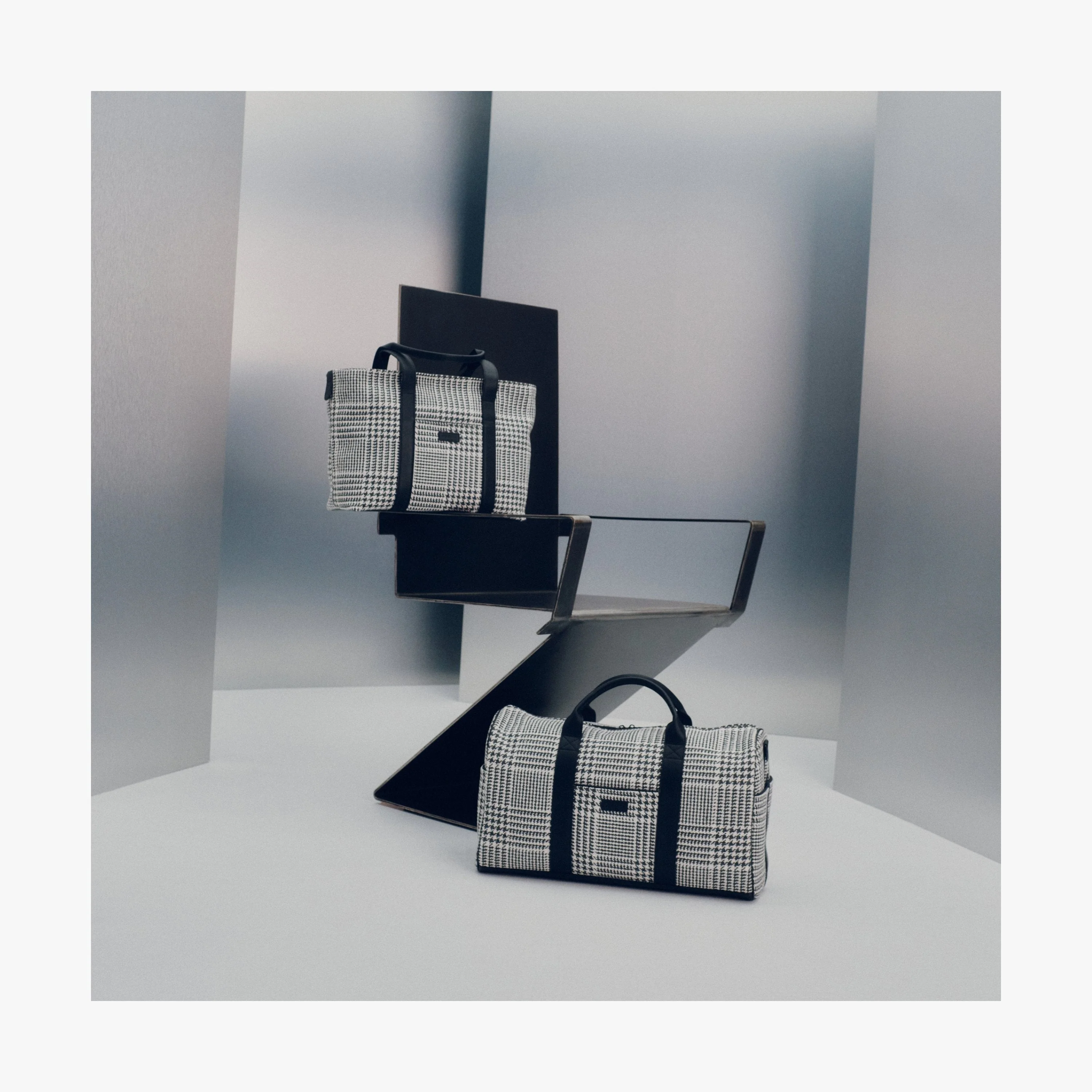 Metro Tote - Image 40